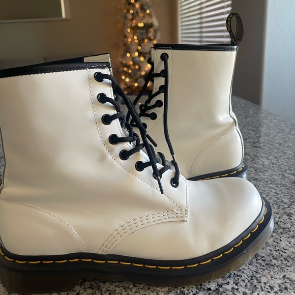 1460 COMBAT BOOT - WOMEN'S DR MARTENS - Picture 8 of 8